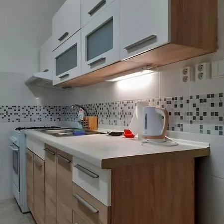 3 Big 64m2 Just For You, Night View Lejlighed Nitra