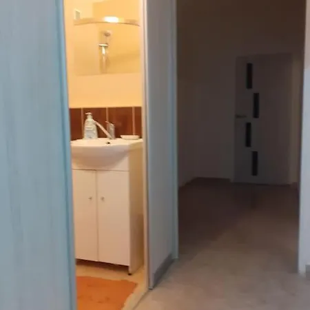 3 Big 64m2 Just For You, Night View Apartment