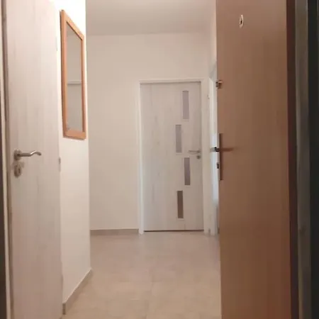 3 Big 64m2 Just For You, Night View Apartment *