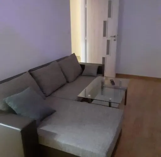 3 Big 64m2 Just For You, Night View Apartman *